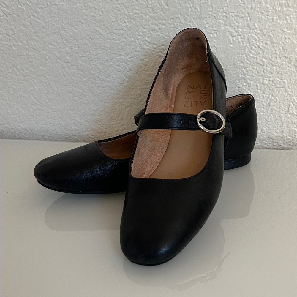 Naturalizer Kelly Mary Janes Black Size 6.5